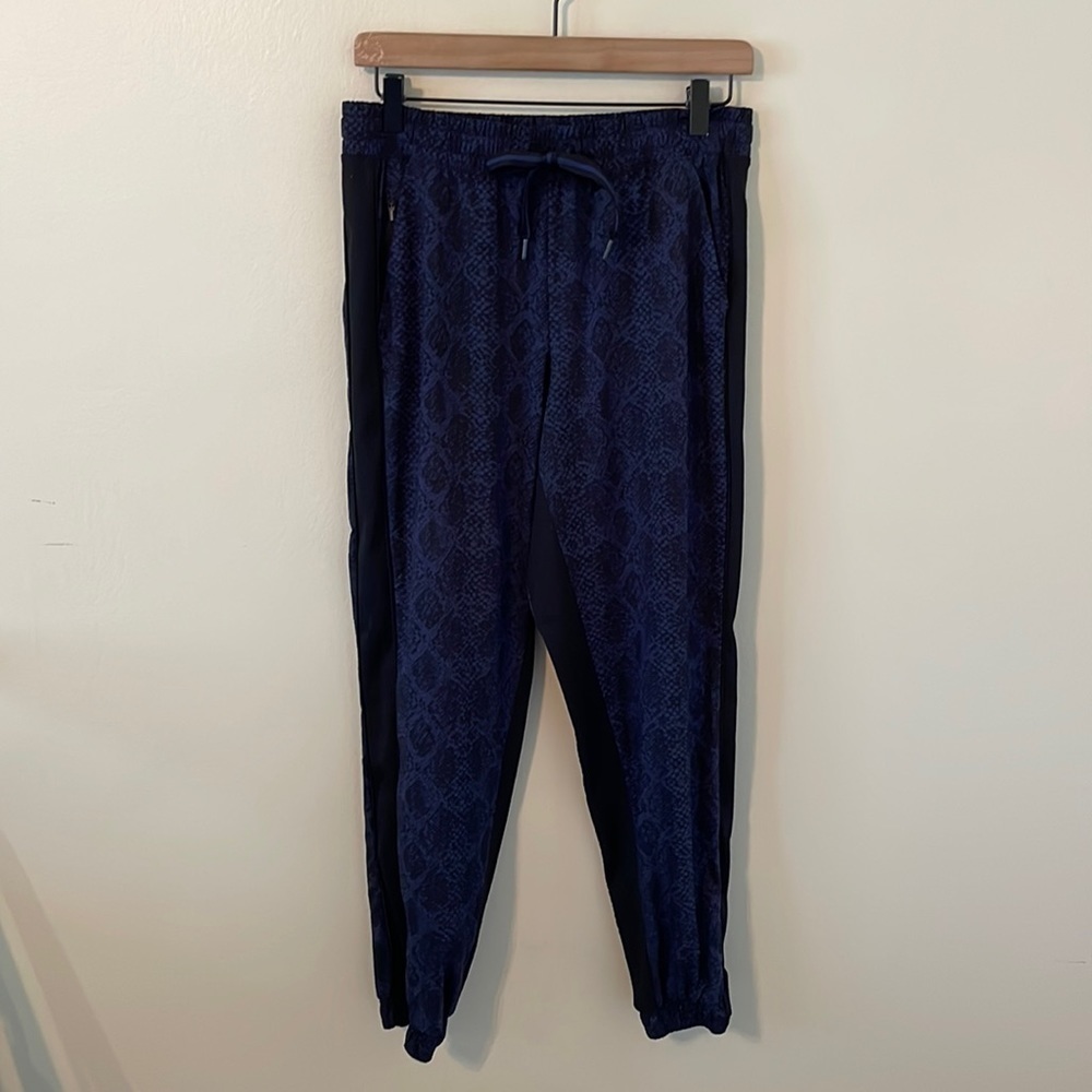Athleta Brooklyn Snake Printed Jogger Pant
